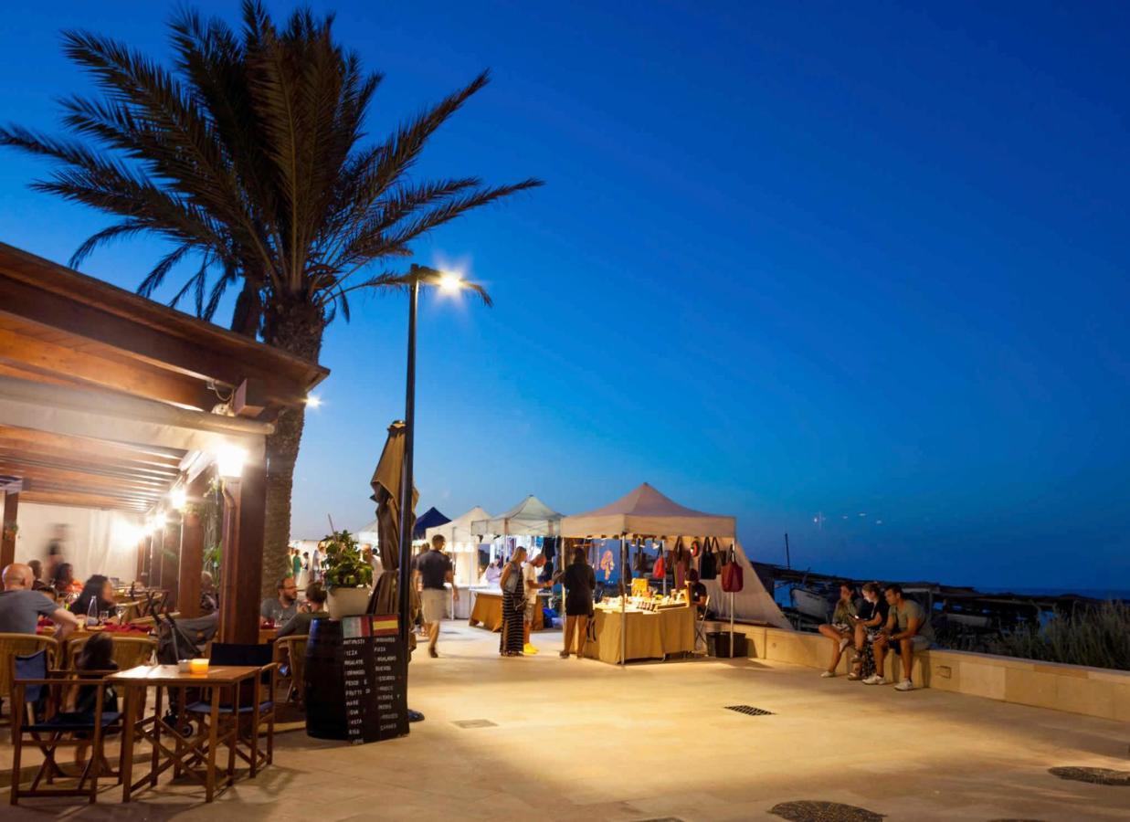 Roquetes Rooms - Formentera Break Es Pujols Eksteriør billede
