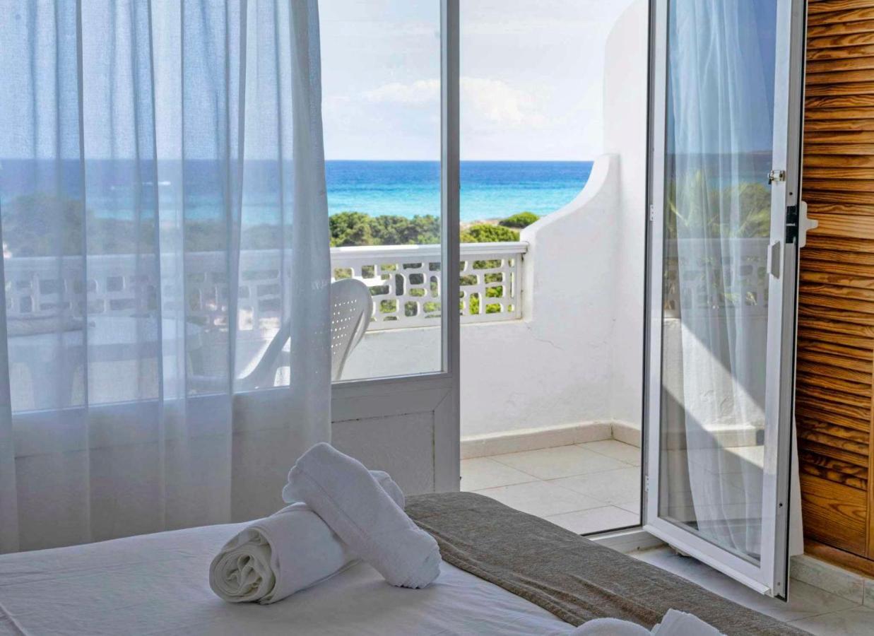 Roquetes Rooms - Formentera Break Es Pujols Eksteriør billede