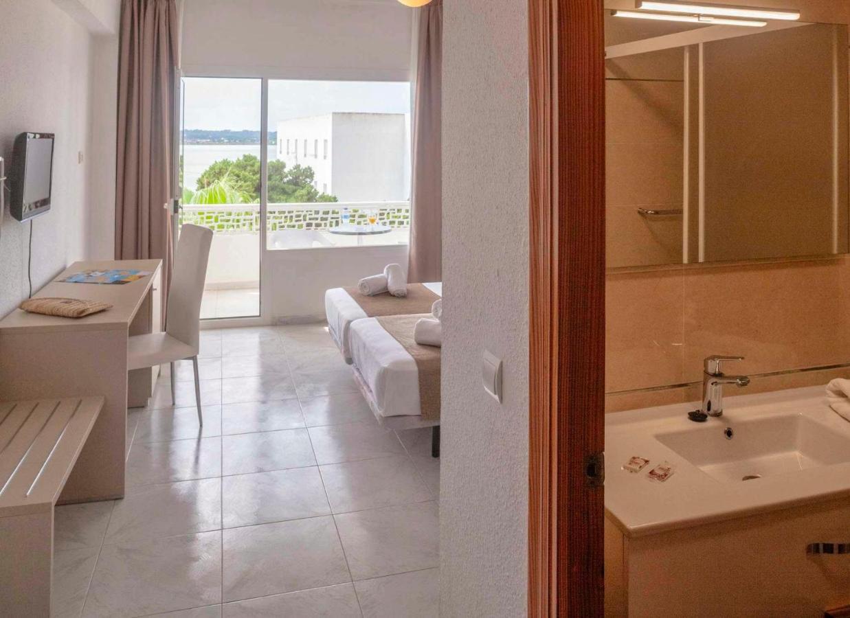 Roquetes Rooms - Formentera Break Es Pujols Eksteriør billede