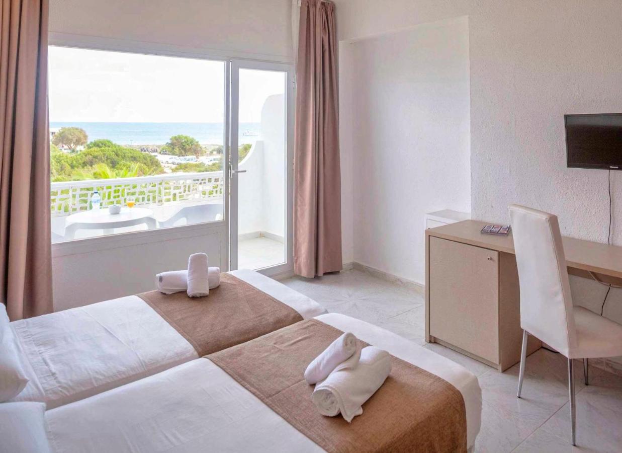 Roquetes Rooms - Formentera Break Es Pujols Eksteriør billede