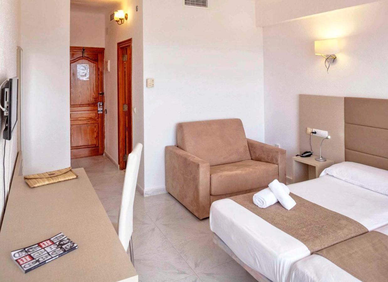 Roquetes Rooms - Formentera Break Es Pujols Eksteriør billede